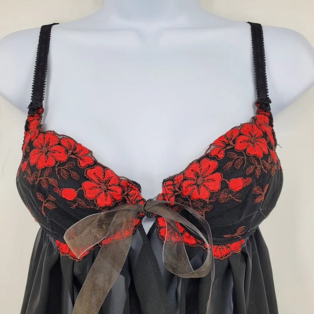 Vintage Victoria's Secret Black Red Floral Y2K Babydoll‎ Chemise 32 Whimsigoth